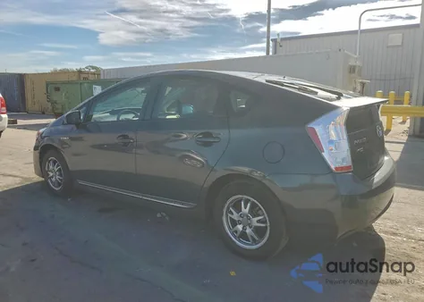 2010 Toyota Prius z USA, uszkodzony, nr VIN JTDKN3DU3A0210053